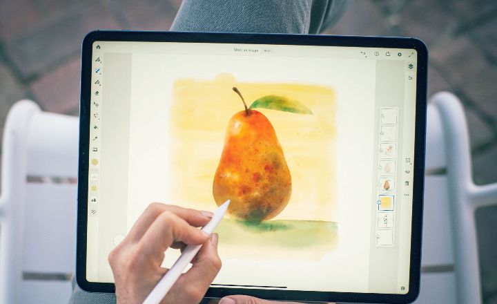 Adobe Fresco vs Procreate Head to Head Battle 2021