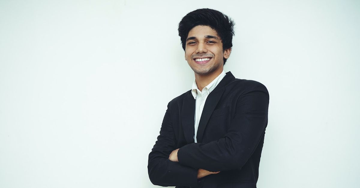 A portrait with a bland background13 1